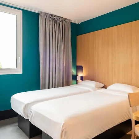 酒店 Nantes 萨韦奈